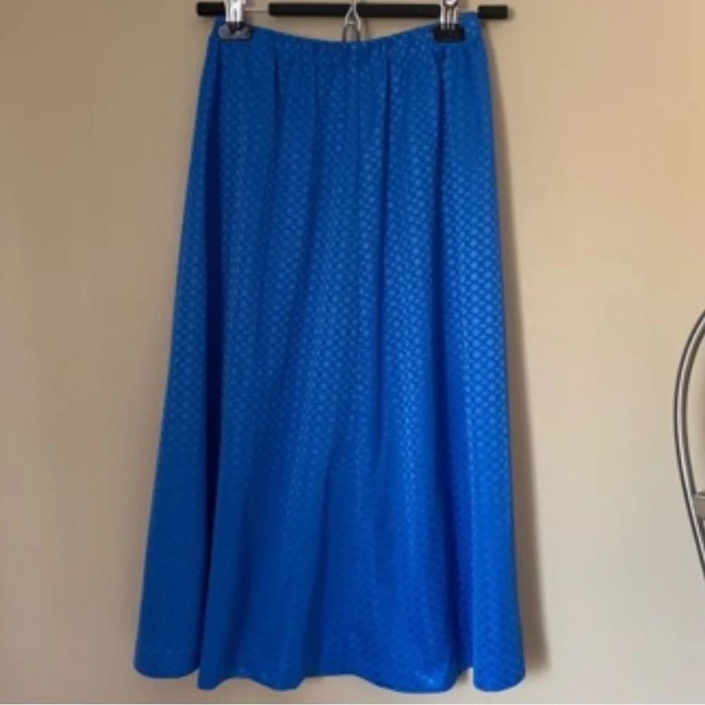 Vintage Blue Polka Dot Blouse and Skirt Set - Picture 9 of 14